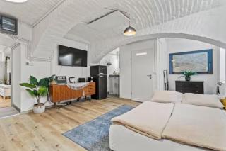 Central Basement Apartment near Belvedere - 1