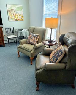 Bristol Suites - 9