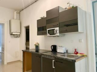 70 m2 Apartment with Terrace & Free Parking - 3