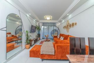Elegant 2-Bedroom Apartment near GTC & Sarit Centre - Nairobi - 0