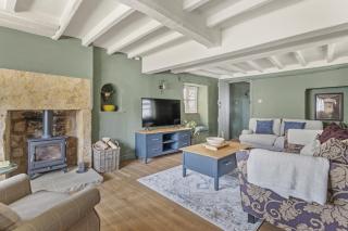 Charming Vine Cottage in Central Broadway - 9