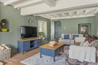 Charming Vine Cottage in Central Broadway - 1