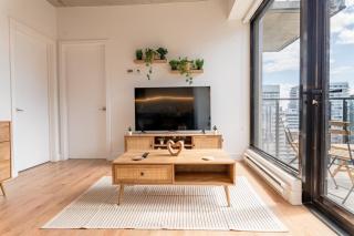 Bright & Cozy 1BR in Trendy Griffintown - 5