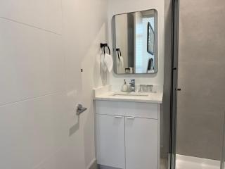 Cozy home in Richmond with private bathrooms - 1