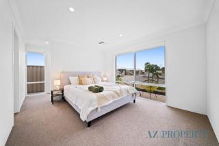 Stylish 5BR Retreat EV Charging & Caravan Parking - 6