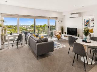 Stylish 2BR Apartment with Balcony, Parking - 0