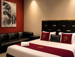 Luxury Apartments by Alvis Suite - Goldcrest Mall DHA Lahore - 3