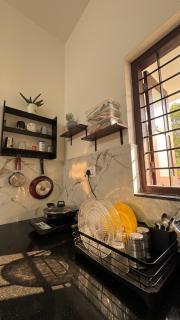 Hues Hostel by Aish - 2