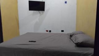Mini Casa azul con generador electrico y parqueo - 5