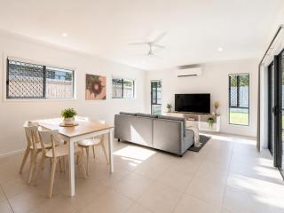 4B Sparkling New Home in Park Ridge near GC - 9