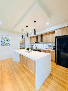 Azure Haven Luxury 4BR Home with 4 Ensuite Bathrooms - 1
