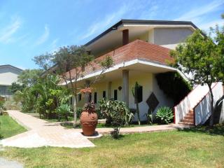 Beachside Holiday Home in Ricadi - 6
