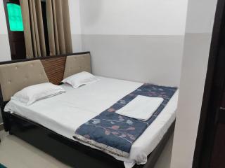 The Family Homestay - Gaya - 4