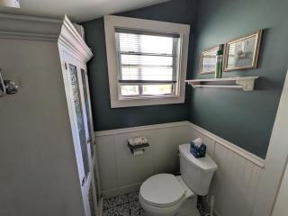 Roberts Cottage - 1