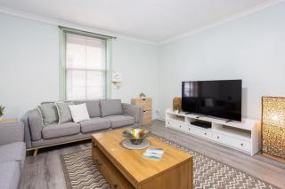 Heart of Freo - Charming Heritage Stay - 9