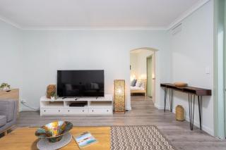 Heart of Freo - Charming Heritage Stay - 8