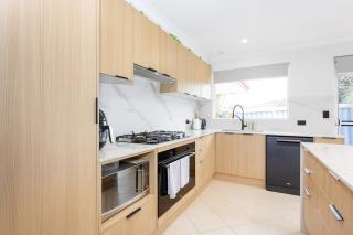 Urban Comfort - Close to Fremantle - 1
