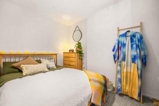 Stylish Brunswick East Stay on Iconic Lygon St - 7