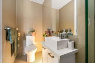 Stylish Brunswick East Stay on Iconic Lygon St - 4