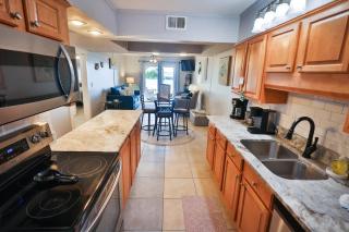Peaceful 2BR Dockside Retreat Cedars - 6