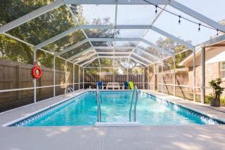 Spacious 5BR Home with Pool and Sauna! Overbrook - 9