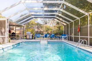 Spacious 5BR Home with Pool and Sauna! Overbrook - 1