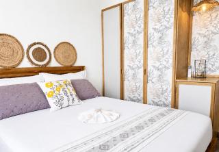 SunNie Stays at Pearl Heights-Steps from the Sea - 9