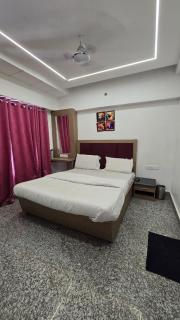 Luxmi Hotel - 5