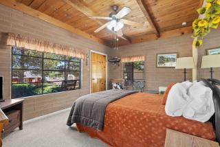 Sierra Cabin for 2 w/ Retro Kitchen, Topaz Lake - 0