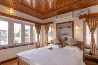 Blume House- 4BHK Holiday Home with Kitchen & Garden - 2