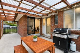Spacious 4BR Home with Mountain Views & BBQ - 9