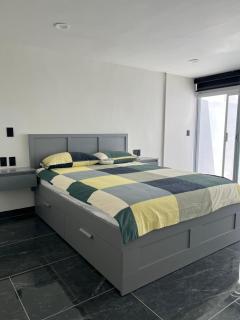Bonito espacio de habitación con terraza, cocina y baño privado en Oasis Malvas - World Cup visitors welcome! - 1