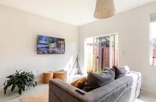 4BR Miami Home with Private Patio 10 Min Stadium - 8