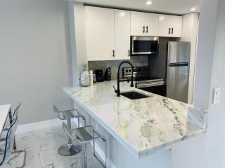 Stylish 1BR 2BA Condo 1Block to Aventura Mall - 7