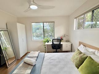 Welcome to Your Leafy Retreat in Graceville - 9