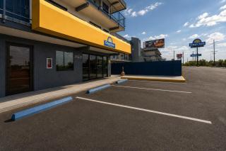 Days Inn by Wyndham El Paso I-10 East - 9