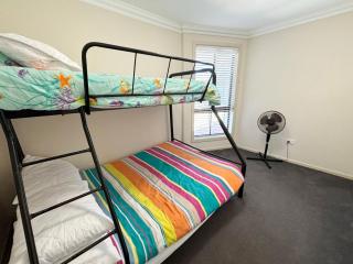 Paragon Apartment 8 - Bring your own linen. - 2