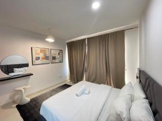 Lagoon View 2BR l Pool, Beach and Modern Stay - 3