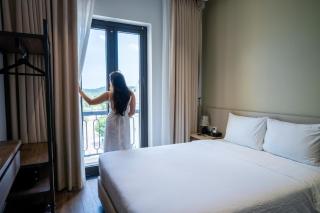 Horizon Minh Chau Hotel - 9