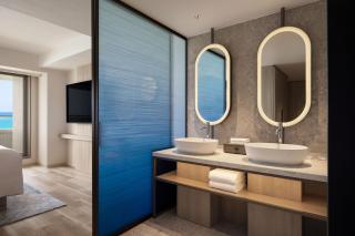 Courtyard by Marriott Okinawa Resort - Nago - 1