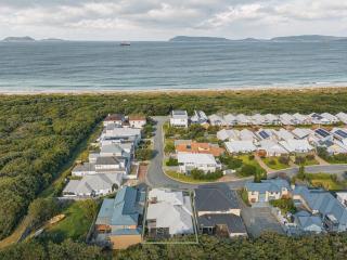 Banksia by the Bay - 0