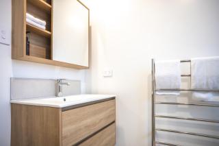 Contemporary 2BR Townhouse in Fairfield - 6