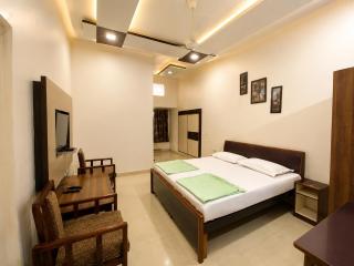 Hotel Vasant - Premium Hotel in Gajraula - All AC Rooms with Restaurant - Free Wi-fi & Parking - Banquet - 8