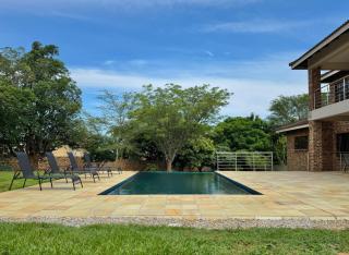 Avocado Grove Guest House - 4