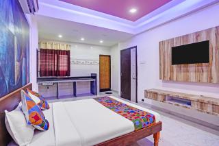 FabHotel Saptshrungi - 3