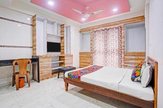 FabHotel Saptshrungi - 2