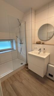 2 Zimmer Wohnung 56 qm voll möbliert - 1