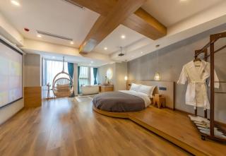Serene Nook Hotel 丨 Skyline River Views - 5