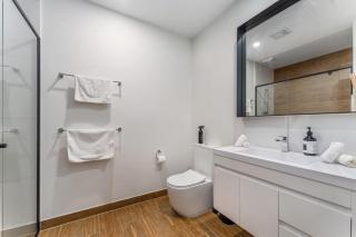 Modern Torquay Living - 1