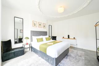 Apartment Sleeps 2 - Free Parking WiFi Garden - 9